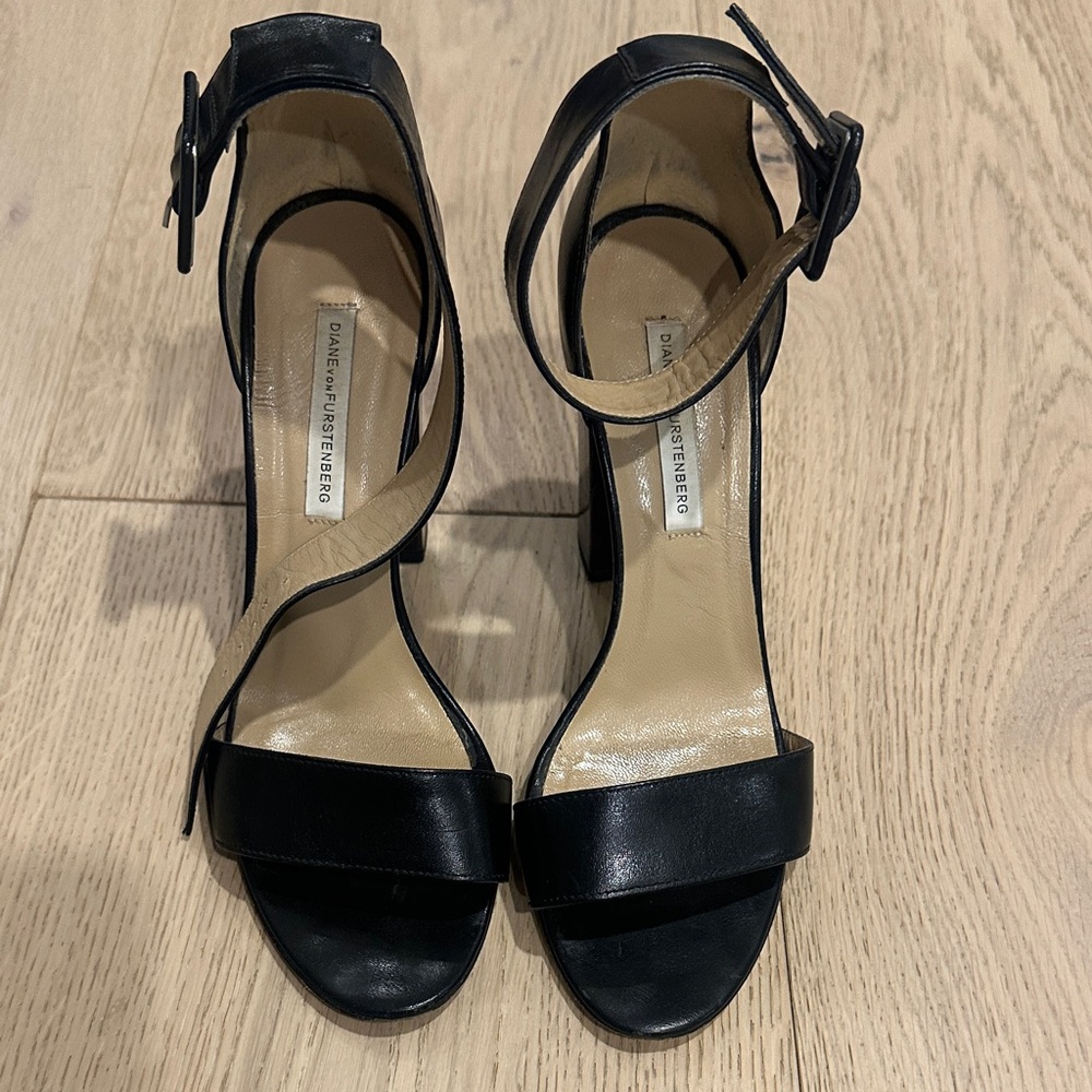 Diane Von Furstenberg Black Leather Open-Toe Ankle-Strap Heels